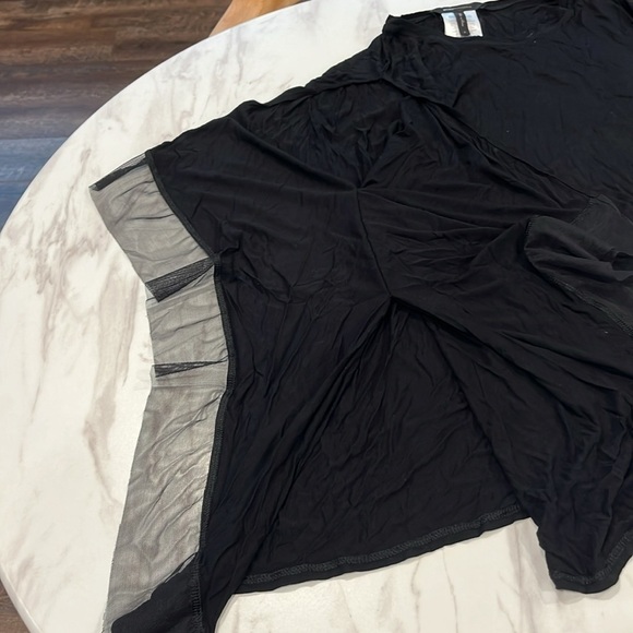 BCBG MaxAzaria Black Flowing Blouse - Picture 2 of 4